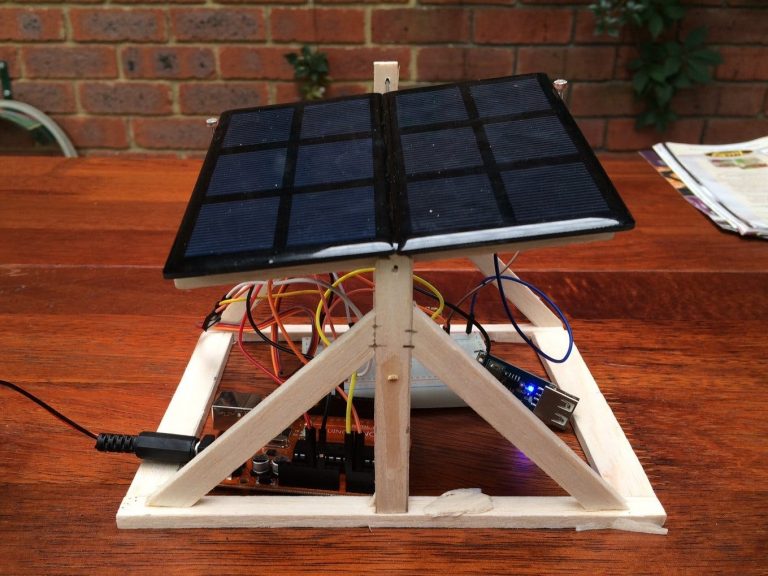 Read more about the article Solar panel sun tracker