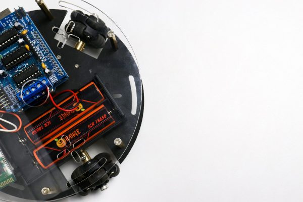 Poly Bluetooth Controlled Omni Wheel Robot Kit 1 scaled 1